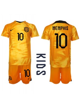 Nederländerna Memphis Depay #10 Replika Hemmakläder Barn VM 2022 Kortärmad (+ byxor)